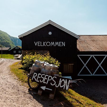 Tuftegarden Hotel Viksdalen Buitenkant foto