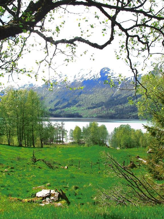 Tuftegarden Hotel Viksdalen Buitenkant foto