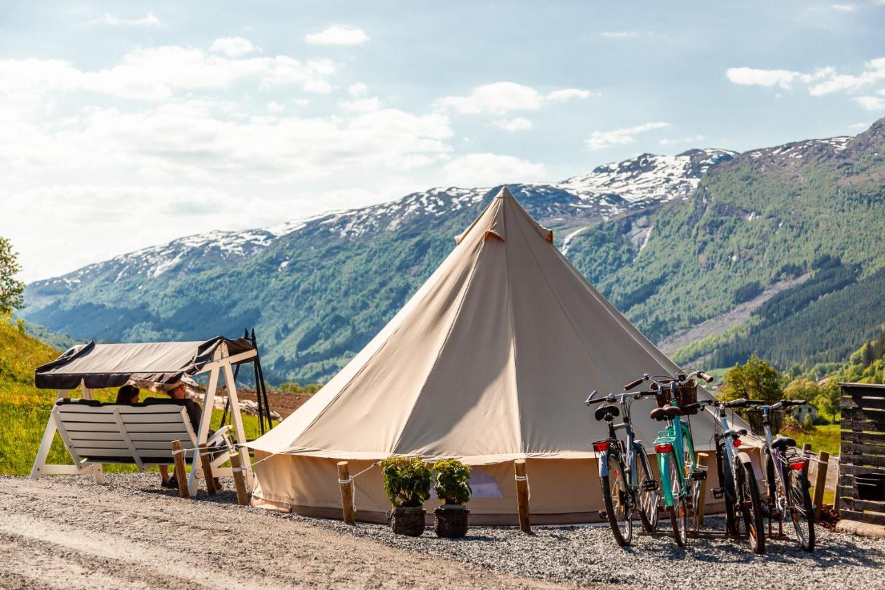 Tuftegarden Hotel Viksdalen Buitenkant foto